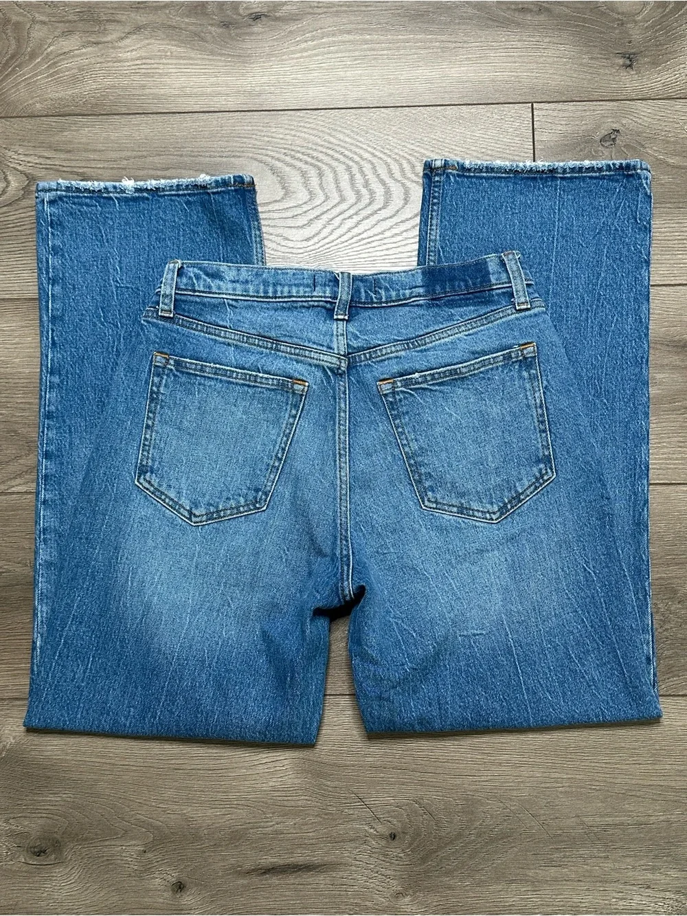 Abercrombie & Fitch 27